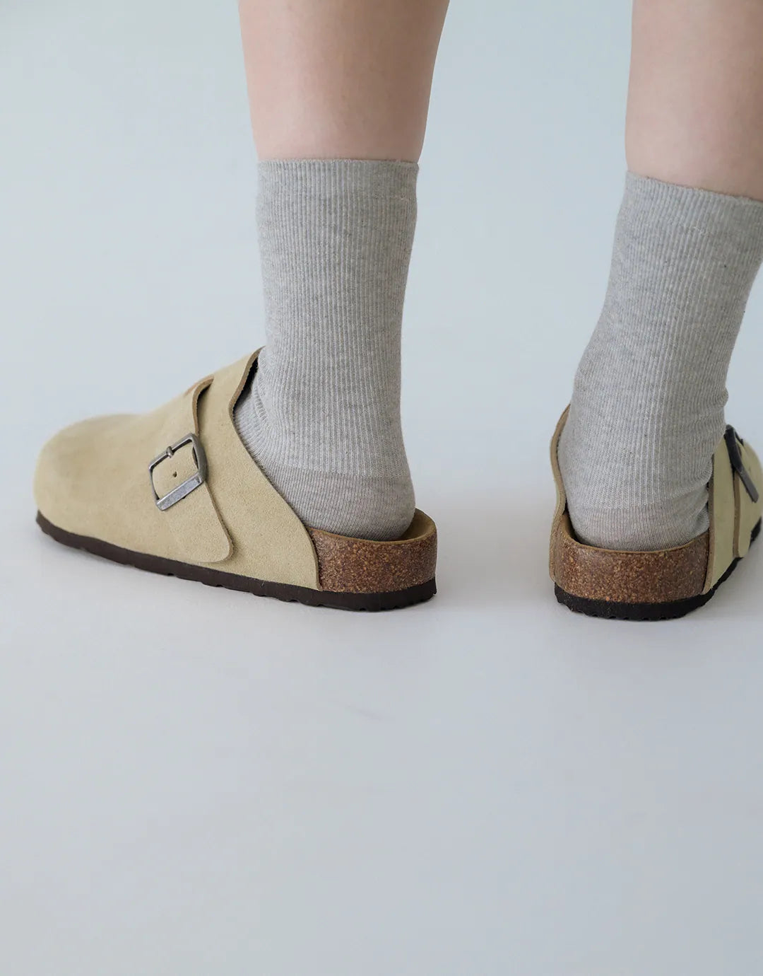 ZIPPER Suede Mules Beige