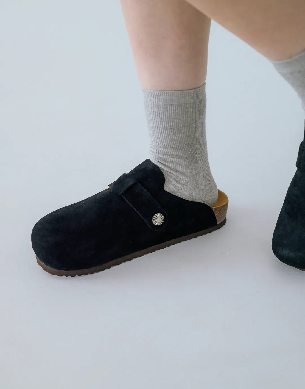 ZIPPER Suede Mules Black