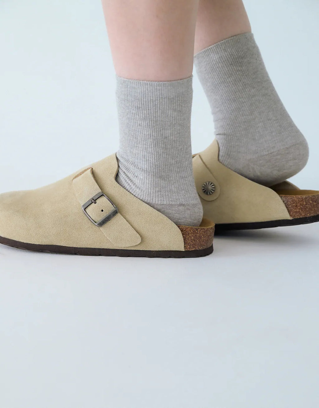 ZIPPER Suede Mules Beige