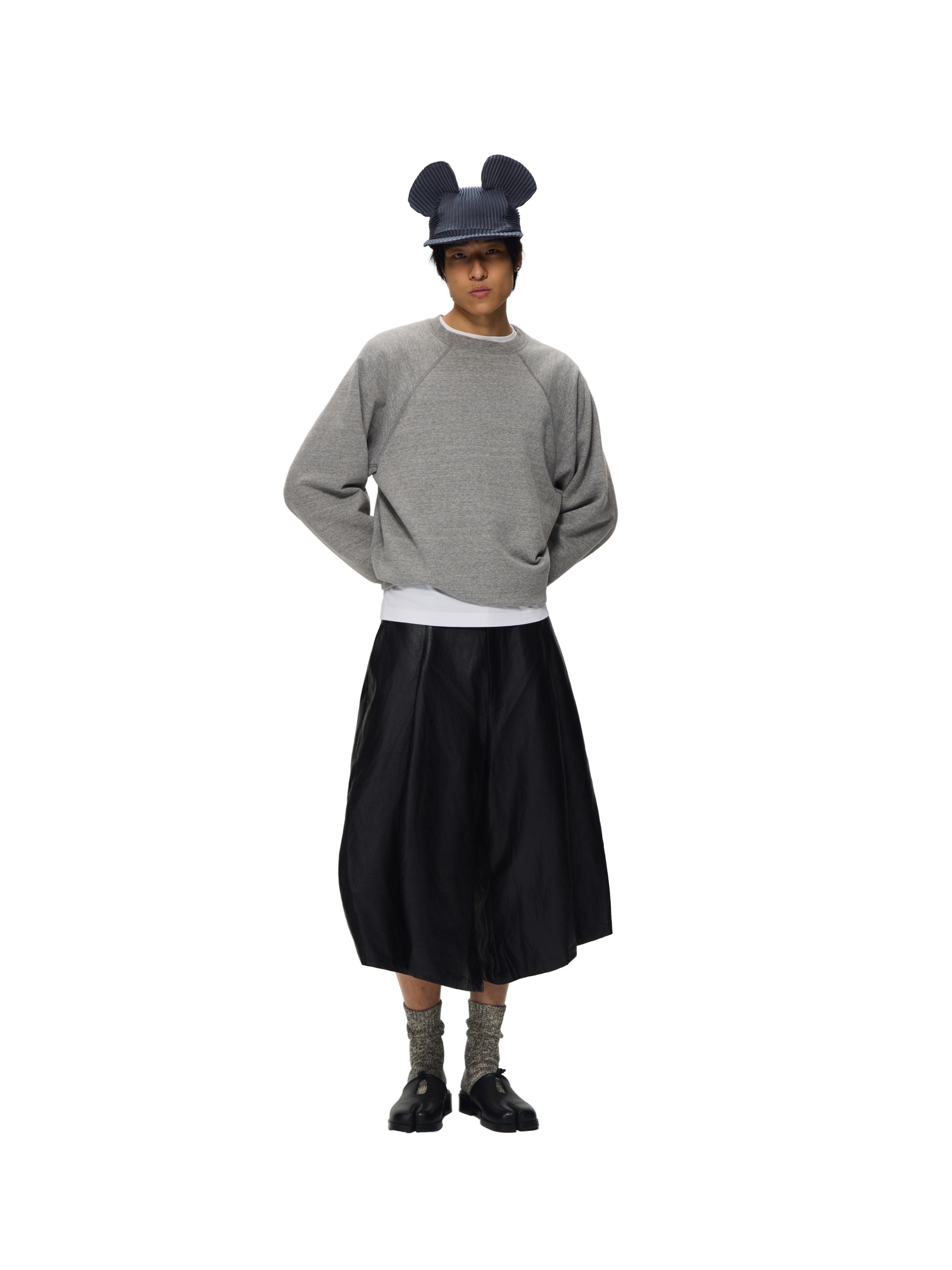 6CRAYON Unisex Black Elastic Waist Spliced Pleated PU Leather Shorts