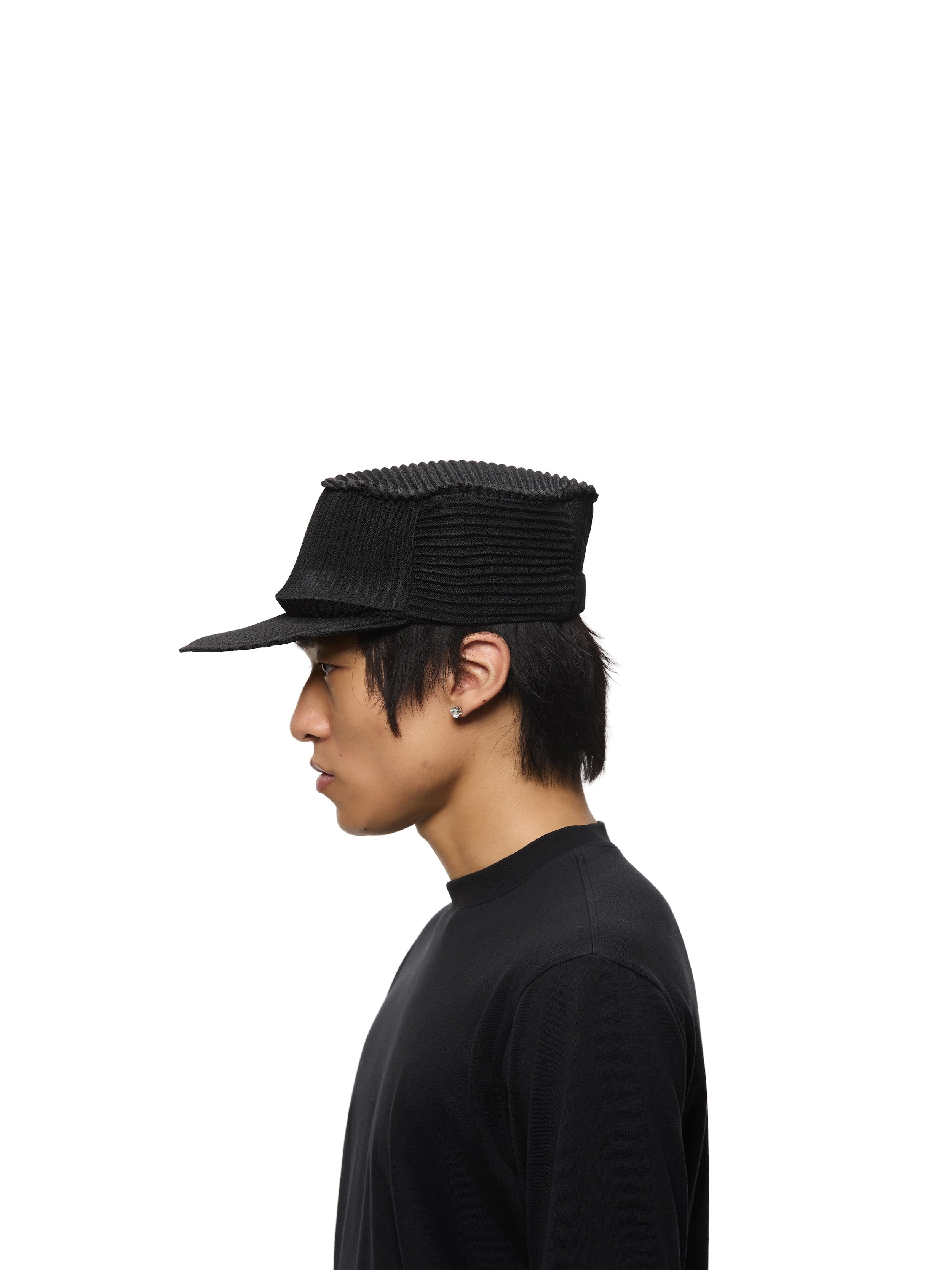 6CRAYON Black Pleated Flat Top Stretch Baseball Cap