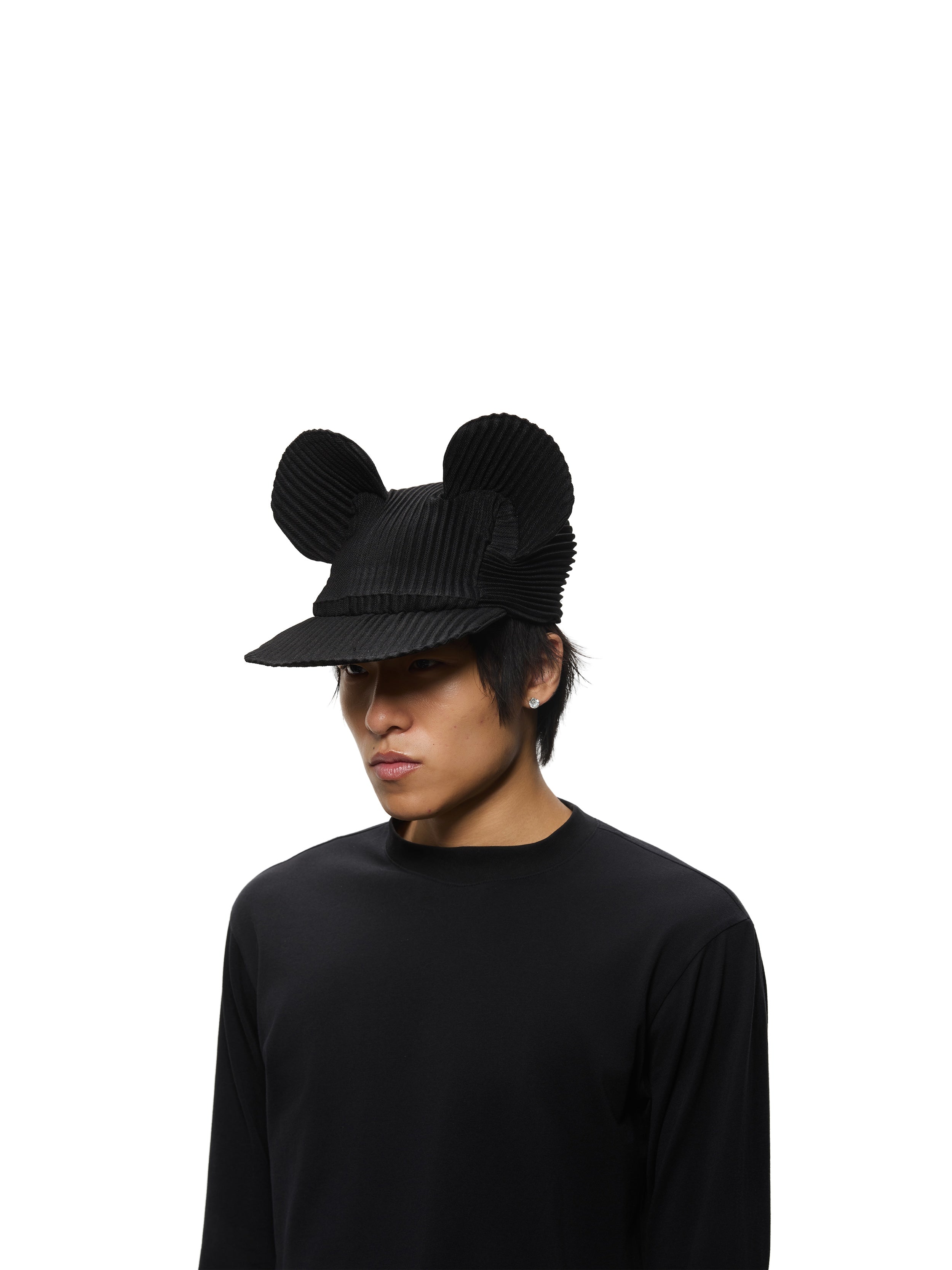 6CRAYON Black Pleated Flat Brim Mickey Cap
