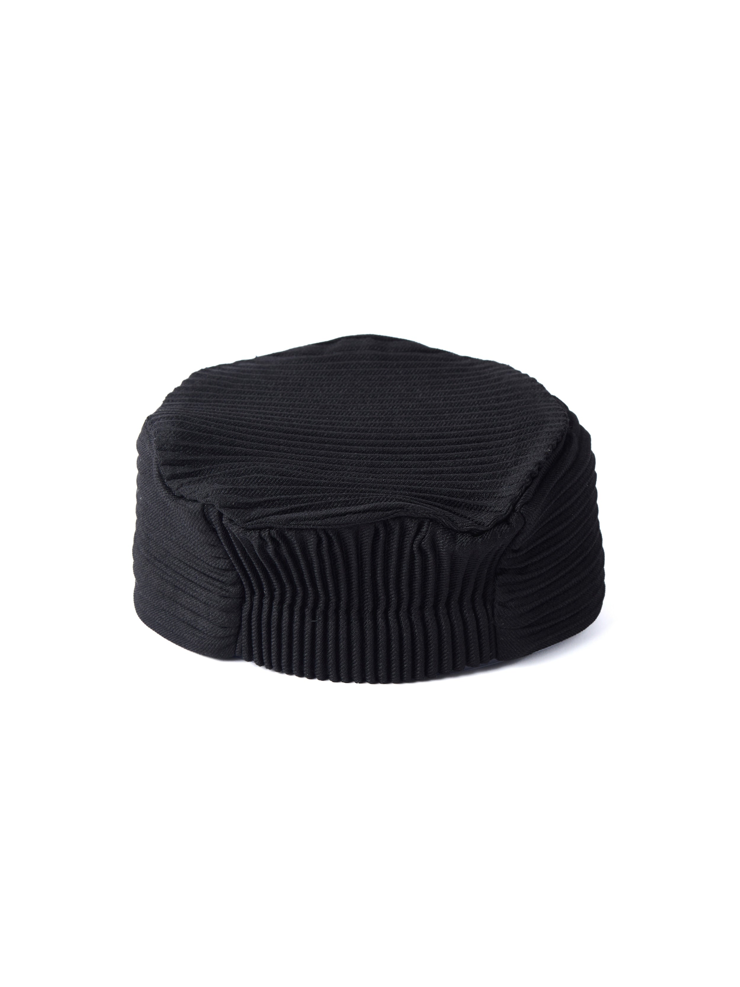6CRAYON Black Pleated Flat Top Stretch Baseball Cap
