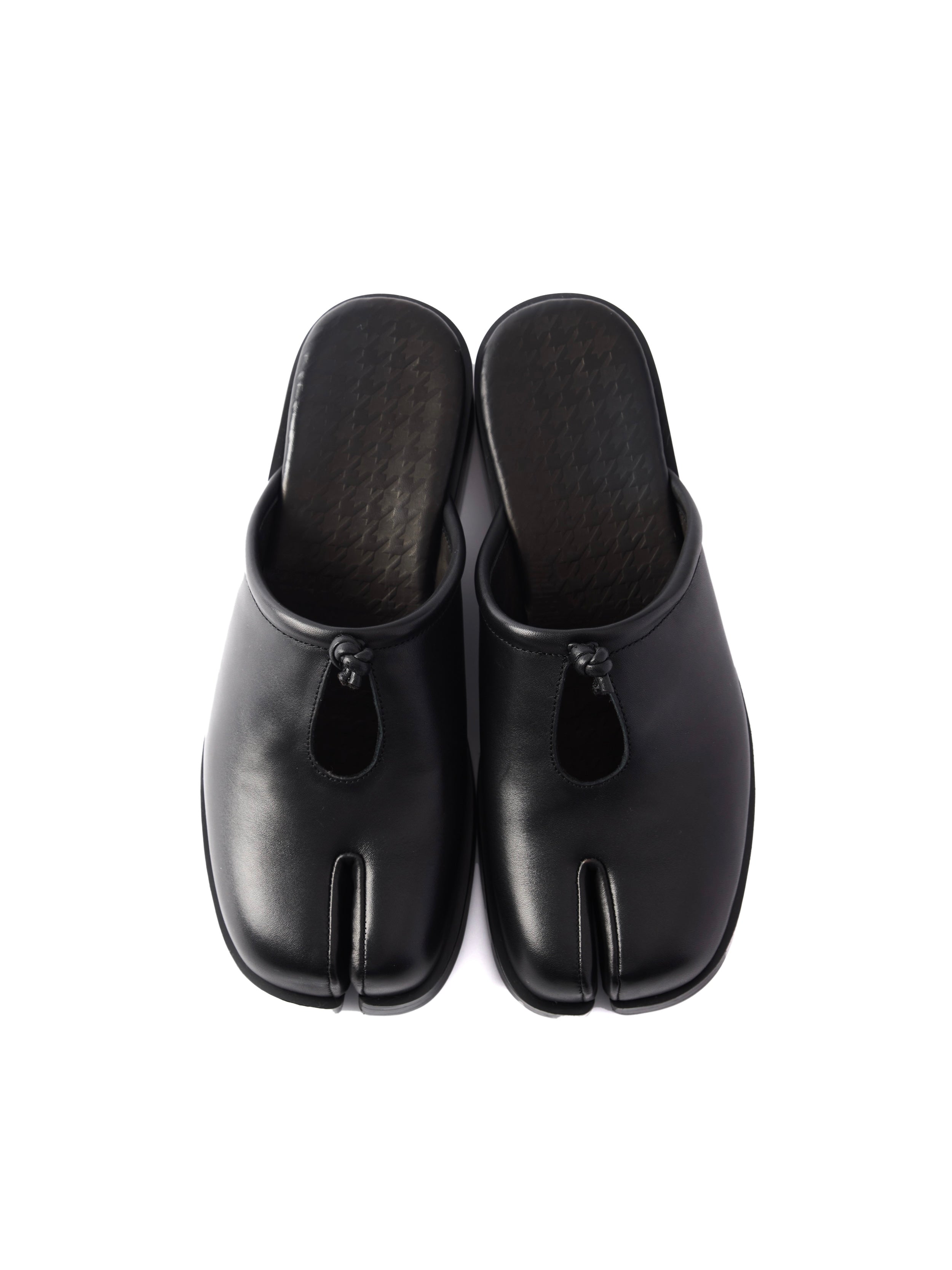 6CRAYON Unisex Black Cow Leather Mule Slides with Tabi Split Toe Cutout & Knot Embellishment