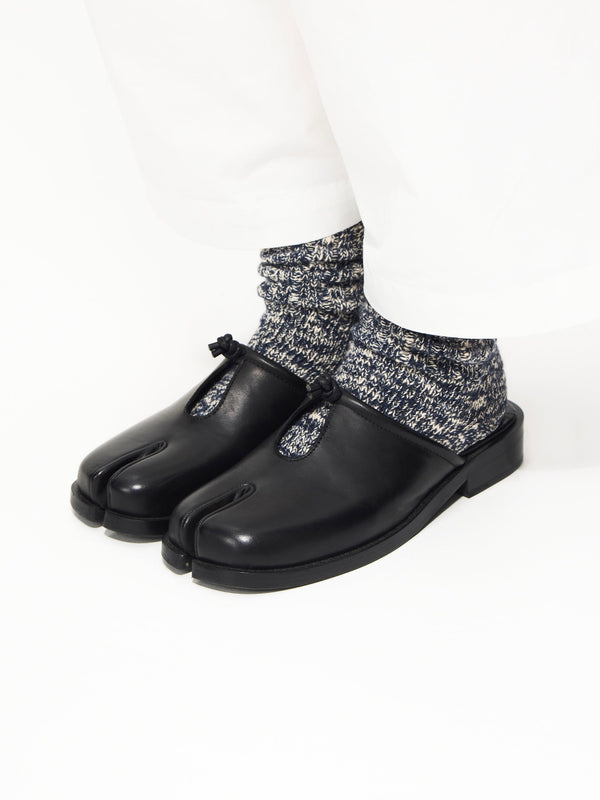 6CRAYON Unisex Black Cow Leather Mule Slides with Tabi Split Toe Cutout & Knot Embellishment