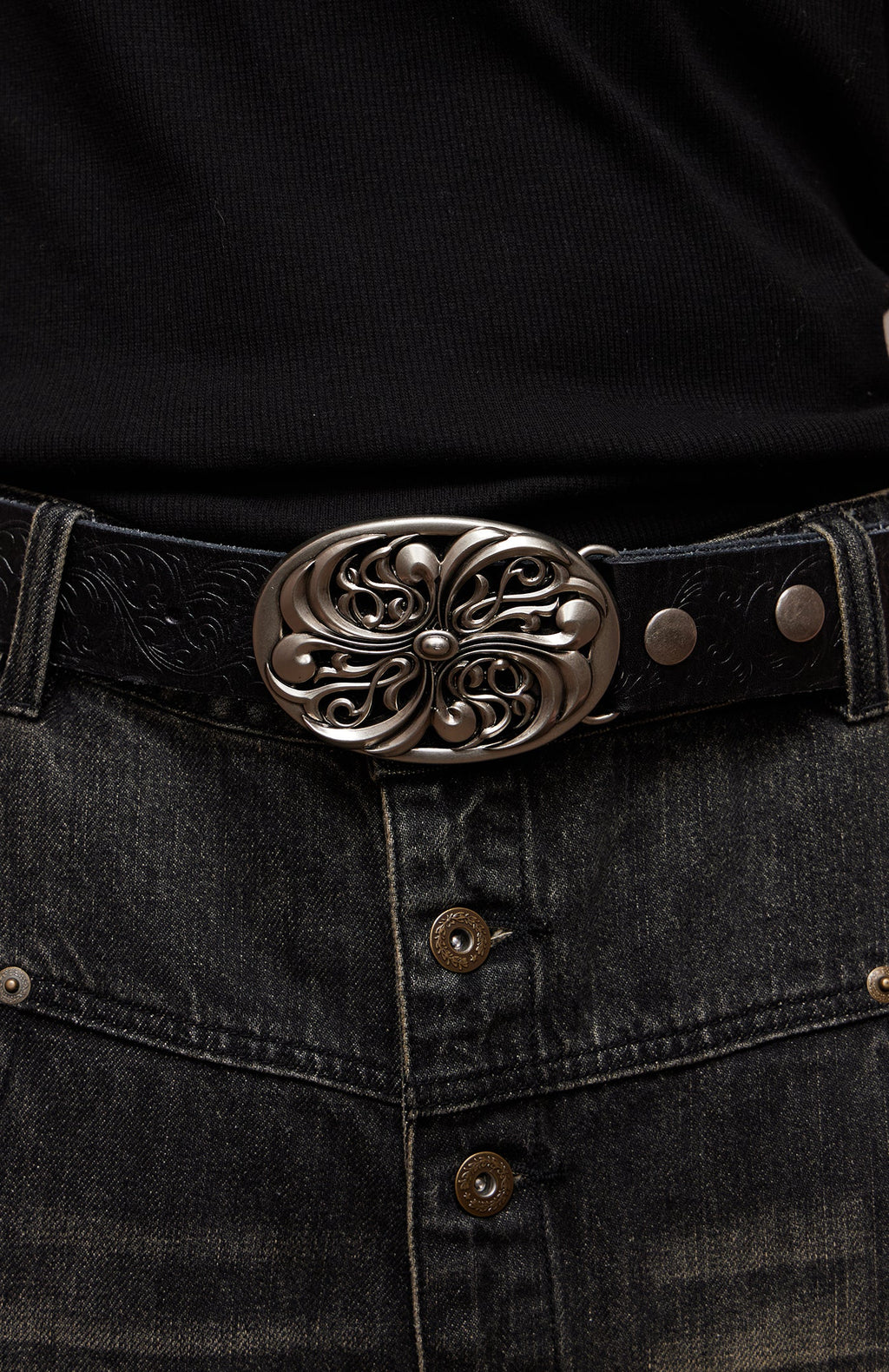 DND4DES Chrome Acanthus Carved Leather Belt