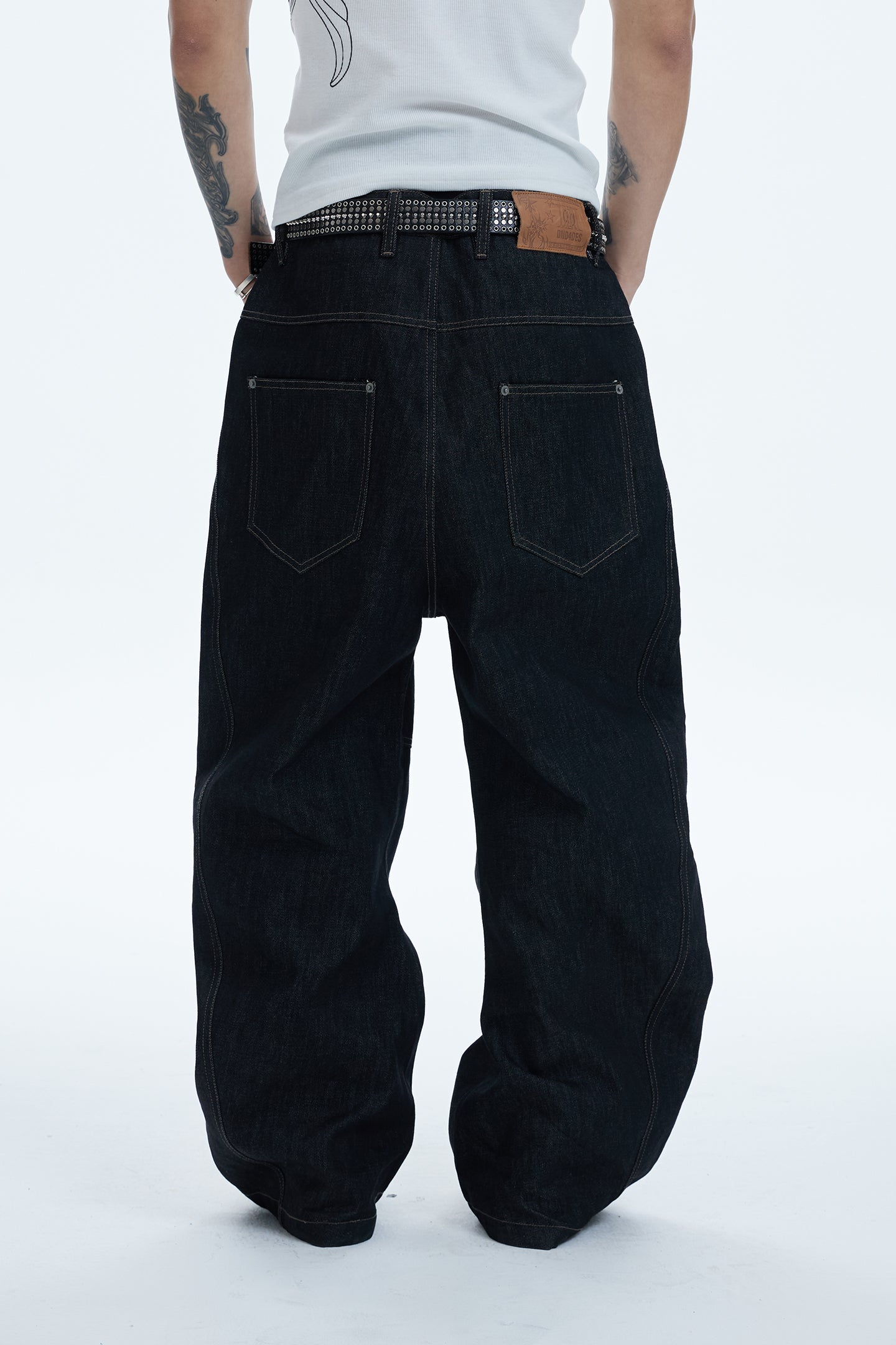 DND4DES Avant-garde Curved Button-Down Raw Denim Curved Jeans